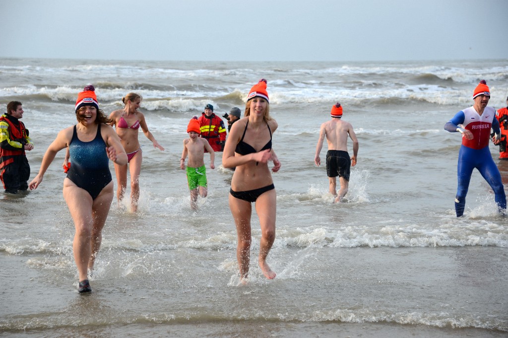 ../Images/Nieuwjaarsduik Nederzandt 2015 122.jpg